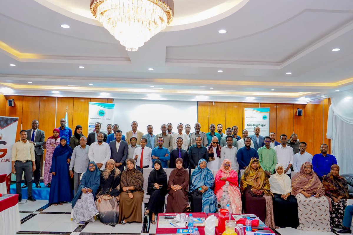 GoleKaab's tweet image. Mogadishu, 21, October 2025
Tonight, Somali civil society organized @SONSA_NSA under the @GoleKaab a Consultation Dialogue between Civil Society Organizations #CSOs and the National Independent Electoral and Boundaries Commission @NIEBCSomalia on the Local Council Electoral…