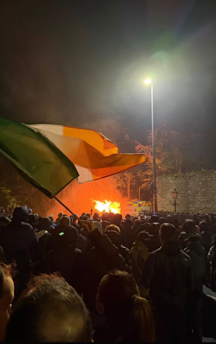 Patowalsh24's tweet image. This is Dublin #getthemout #citywest #protest