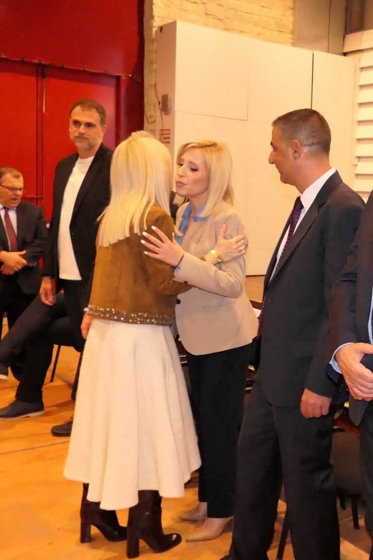 AngelikiRiala's tweet photo. Με τιμή και βαθιά συναίσθηση ευθύνης, μετέχω στο ψηφοδέλτιο ως αριστίνδην υποψήφια, για μια πολιτική που ξεκινά από τον άνθρωπο και επιστρέφει σε αυτόν και στον τόπο μας. 

Αγγελική Ριαλά 
Αριστίνδην Υποψήφια Βουλευτής ΔΗΣΥ Λεμεσού 
Αρ.: 6

#ΔΗΣΥ #ΓιαΤηΛεμεσό #ΓιαΤονΆνθρωπο https://t.co/vS3O0orQWv