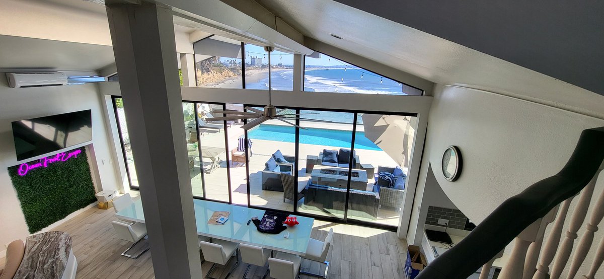 Such a surreal weekend. Sorry i didnt get a chance to catch everyone at the con. But it was an amazing time for me and the ppl i got to meet are always cherished memories. TYSM!!