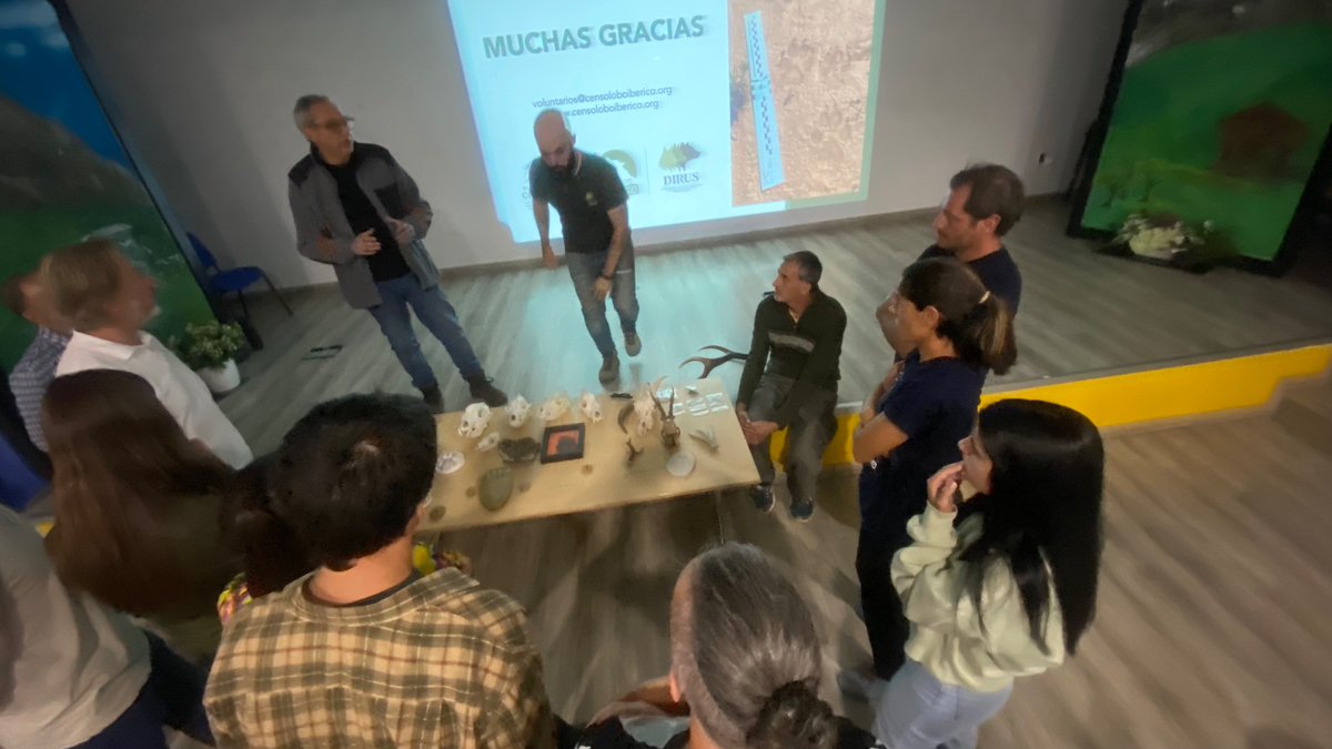 CensoLobo's tweet photo. Extraordinario fin de semana de formación en #Asturias en colaboración con @FAPASSPAIN @DIRUS_SC y la visita de @JesusCriadoGL de @galicialobo

https://t.co/OO3KYNfGY8

Gracias a todos los asistentes y coordinadores por su dedicación, implicación y compromiso. Seguimos adelante… https://t.co/Fu2RJXhrIp