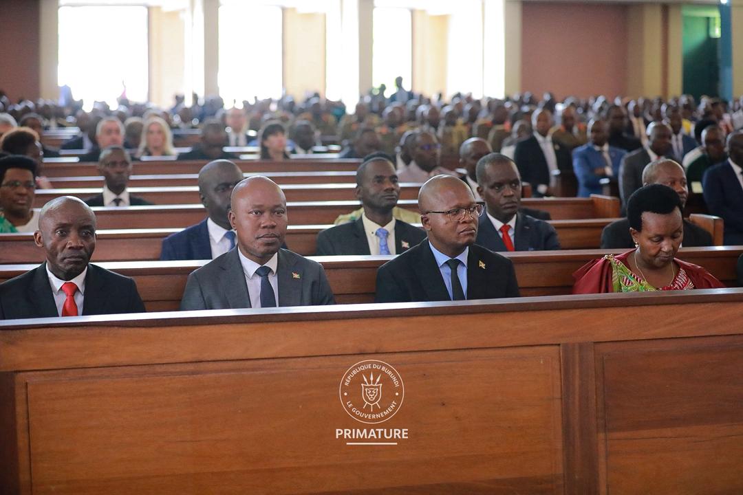 S.E le Chef de l'Etat a rehaussé de sa présence les cérémonies marquant la commémoration du 32ème anniversaire de l'assassinat du héros de la démocratie, S.E Melchior Ndadaye. S.E le 1er Ministre <a href="/NtahontuyeN/">NTAHONTUYE Nestor</a> y a pris part.