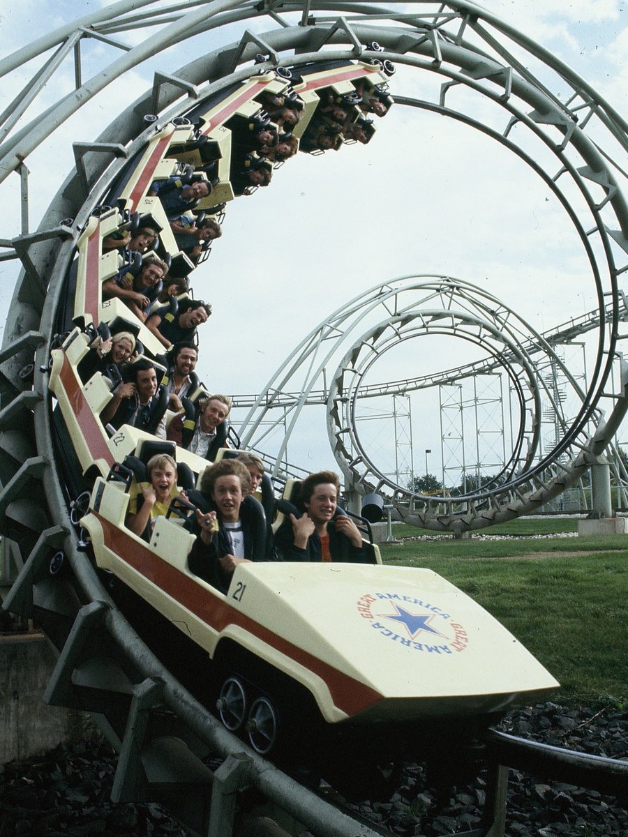 📸 Looks that thrill! Share your favorite Six Flags Great America memories from the past 50 years for a chance to be featured in our 50th Anniversary celebration next season. 🎢🎉
 
Submit here: 6fla.gs/SFGAMShareYour…