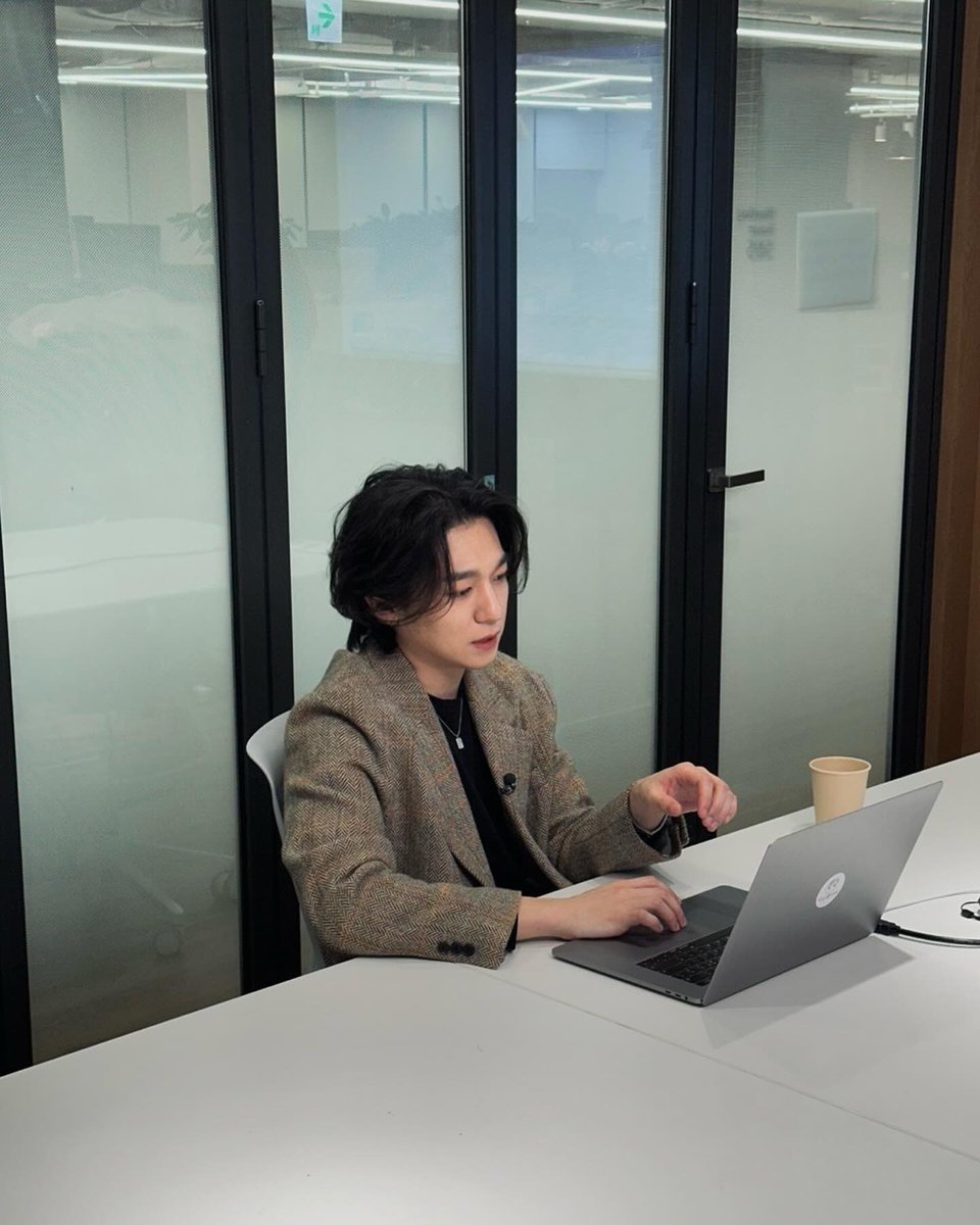 #2025MAMAVOTE #DAY6
예쁜 성진이 보고, 우리 알티하고 투표해요  ♡⁼³₌₃