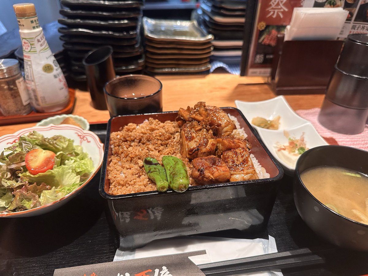 weenjoydrink's tweet photo. 焼き鳥屋の焼き鳥ランチ！
ボリューム満点すぎた笑

#一粒万倍 #豊洲ランチ https://t.co/zgibWHCfuk