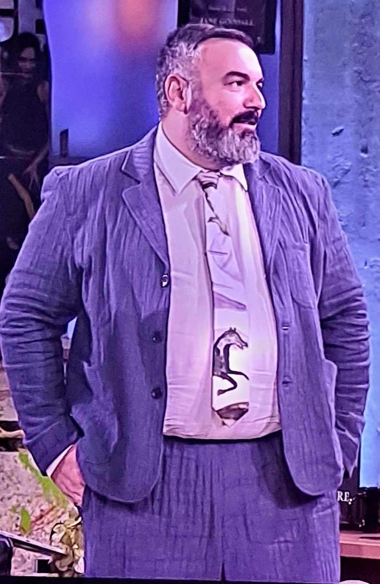Shaineri's tweet photo. #LaRevuelta Ayer Rufián y hoy Abascal  🥁🎶¡Lololololo! ¡Lololololo!🥁🎶 https://t.co/XvXr4dZEqI