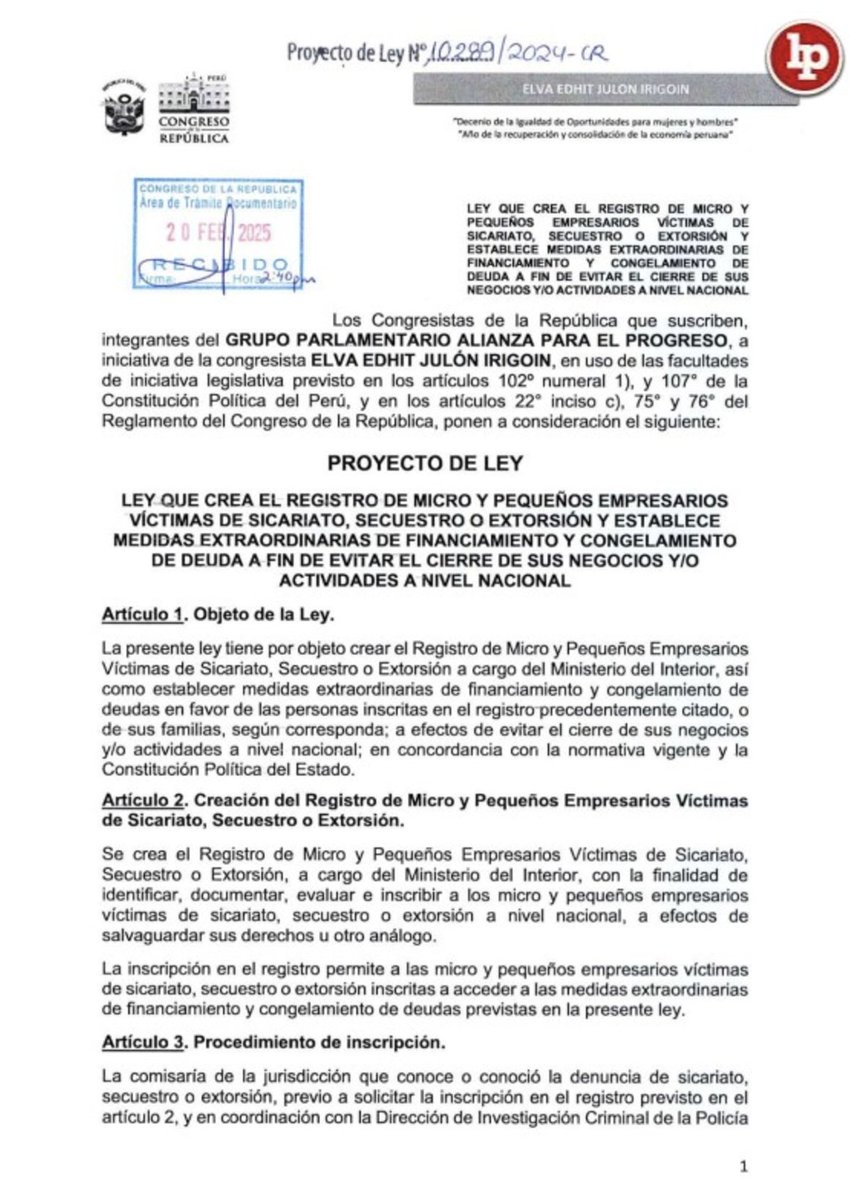 HarveyColchado's tweet photo. Es indignante que el Congreso insista en formalizar la extorsión y no en atacar la cadena del delito, ni en derogar las normas procrimen. Primero, Luis Cordero Jon Tay (Alianza Para el Progreso) propone reconocer los pagos extorsivos como pérdidas tributarias. Ahora, Elva Julón —también de APP— plantea crear un registro de pymes extorsionadas con el fin de que estas puedan acceder a créditos y congelamiento de deudas. 

A pesar de la baja confianza ciudadana en las instituciones encargadas de perseguir el delito, la norma obliga a los inscritos a colaborar con la Policía en las investigaciones. Sin embargo, para que estas medidas sean realmente efectivas, el país necesita tipificar el delito de producción, posesión y difusión de medios extorsivo, lo que permitiría actuar incluso sin la denuncia de la víctima. ¡Basta de promover leyes que no combaten el delito!

#SeguridadCiudadana #Extorsión #Congreso

Link: https://t.co/gYwlU4j4Ay