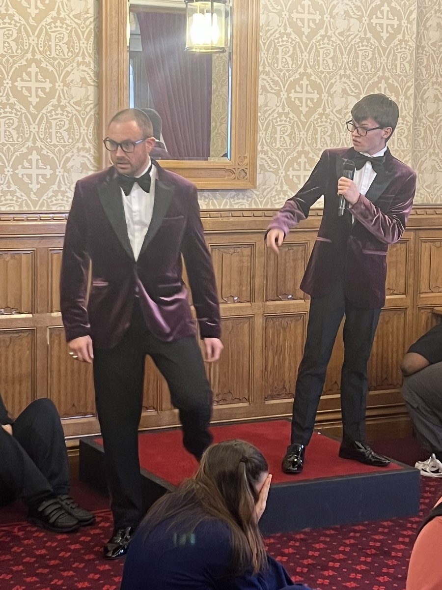 salford_mayor's tweet image. Truly honoured to be invited to the @UKHouseofLords this afternoon by Lord McDonald of Salford @SimonMcDonaldUK to attend a brilliant showcasing by our young Salfordians of excerpts from GODS OF SALFORD, organised by the amazing team @The_Lowry, truly inspirational!👏🏻 #❤️Salford