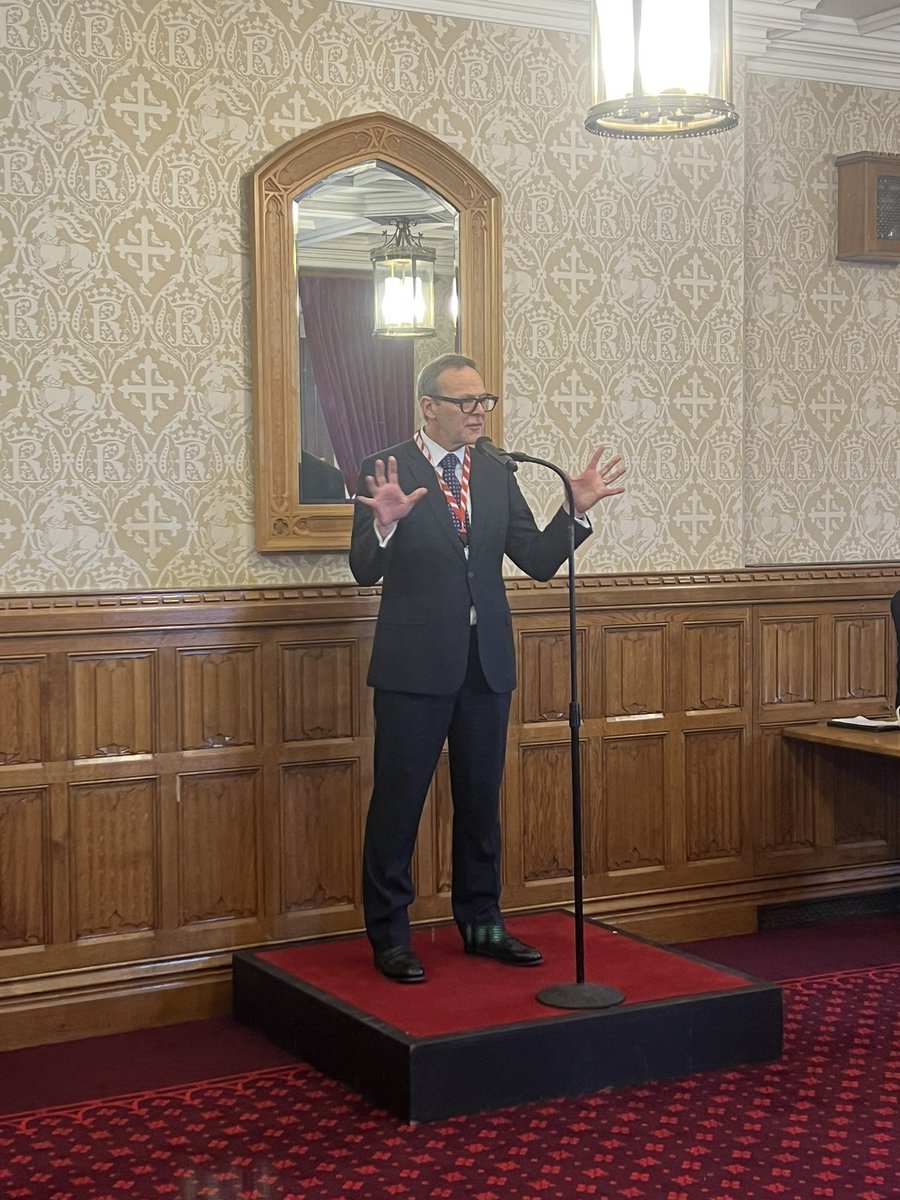 salford_mayor's tweet image. Truly honoured to be invited to the @UKHouseofLords this afternoon by Lord McDonald of Salford @SimonMcDonaldUK to attend a brilliant showcasing by our young Salfordians of excerpts from GODS OF SALFORD, organised by the amazing team @The_Lowry, truly inspirational!👏🏻 #❤️Salford