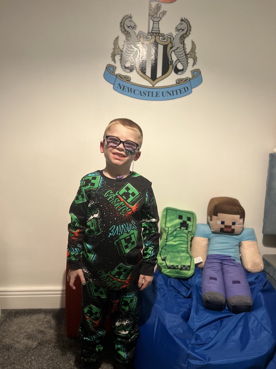 BigRick1992's tweet photo. This is Arthur’s last night being 6 years old! Tomorrow he turns 7!! He’s so excited for his birthday. It will be”hopefully “ be the first time in 3 years he won’t be in hospital for his birthday ❤️ https://t.co/fRiILHzFzy
