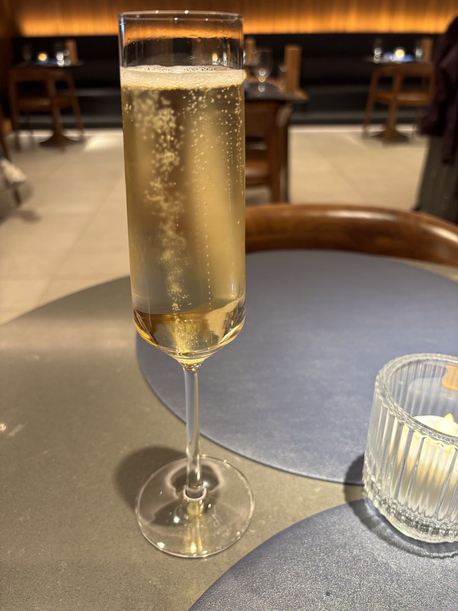 charlieb_lucy's tweet image. 数週間ぶりのPolaris Lounge.