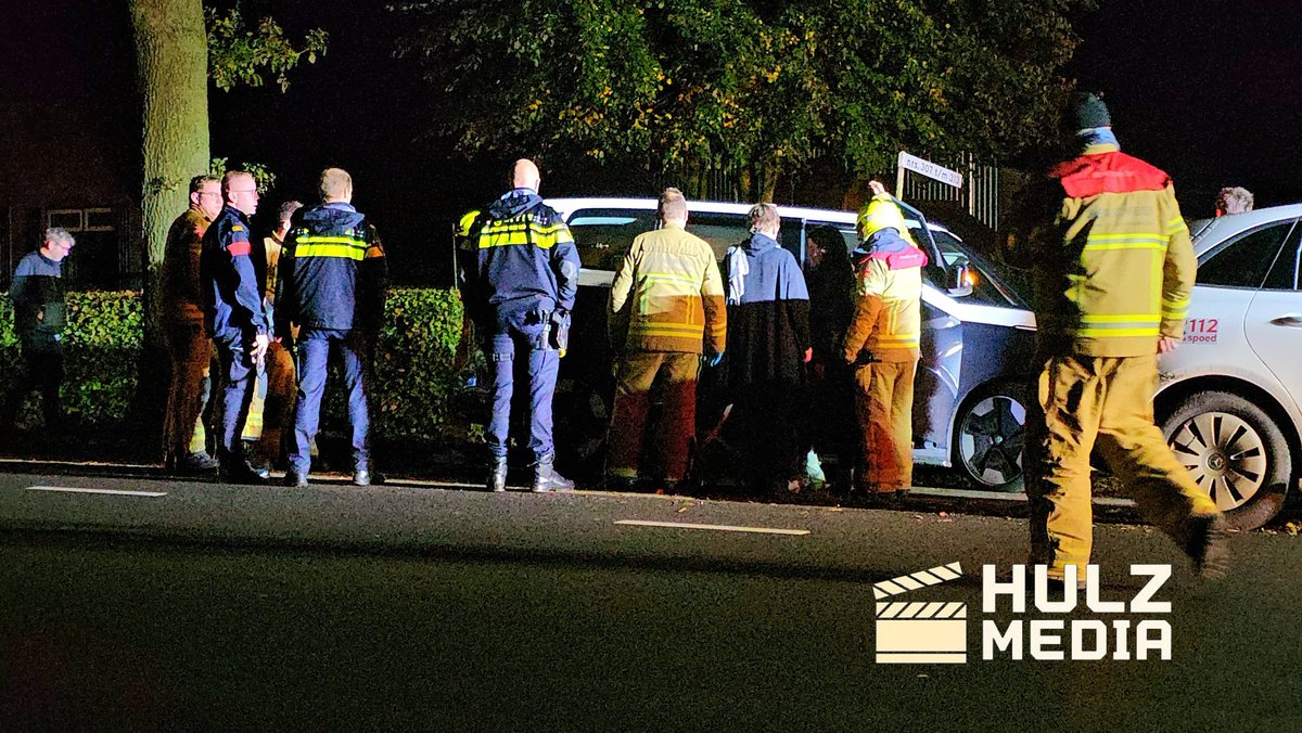 Busje glijdt van weg in Hulshorst