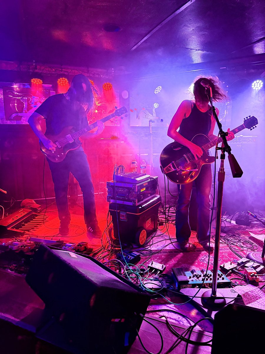 What an incredible 2 months it’s been on the road, traveling through this beautiful country, getting to see so many faces we love to pieces. Y’all are so wonderful. Thank you, thank you, so much love to every single one of you 💖

Photos by <a href="/jojoschmoe/">joe davidson</a>