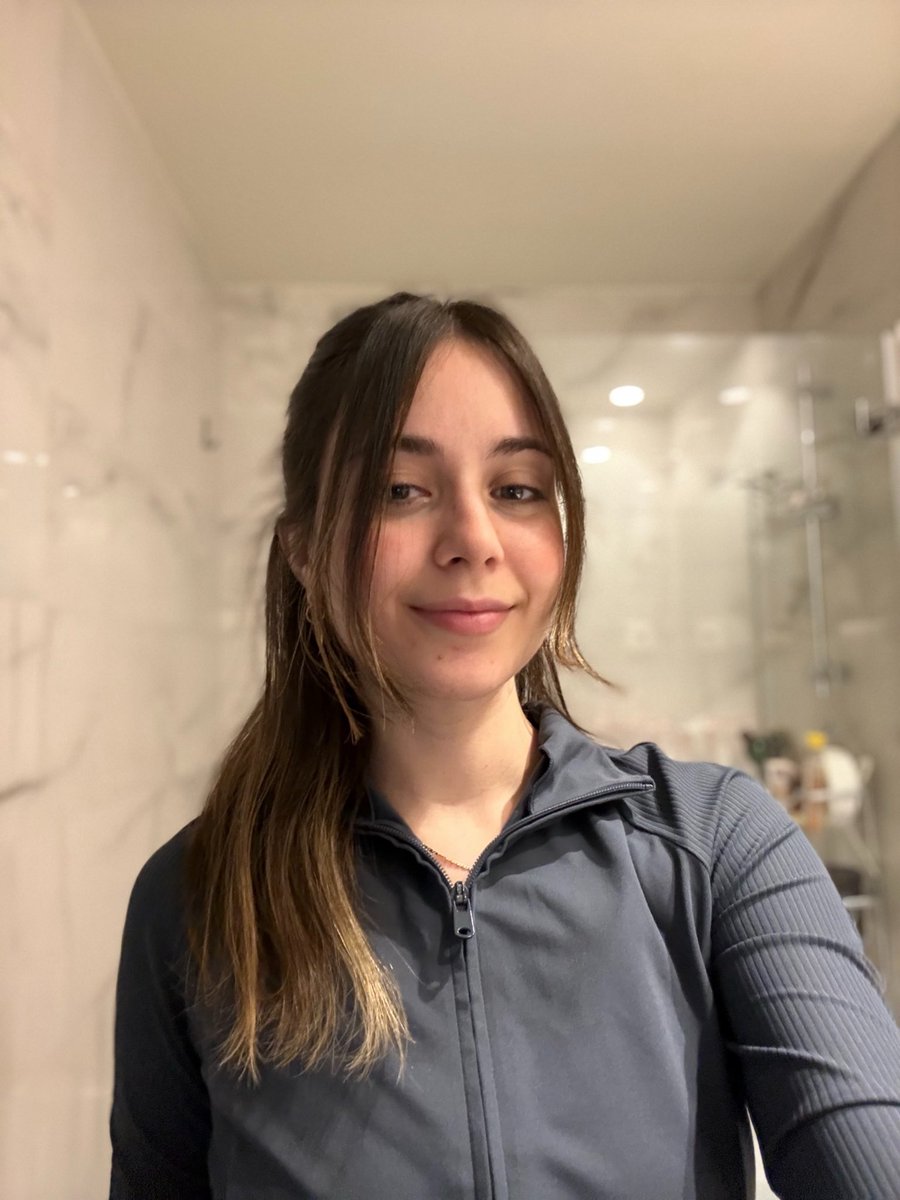 sofisoftie's tweet image. 👋👋