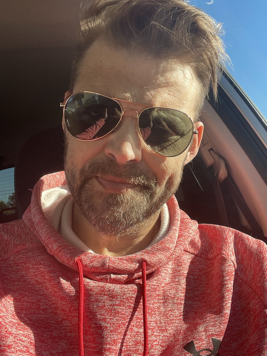 Captain Smirk tweet media