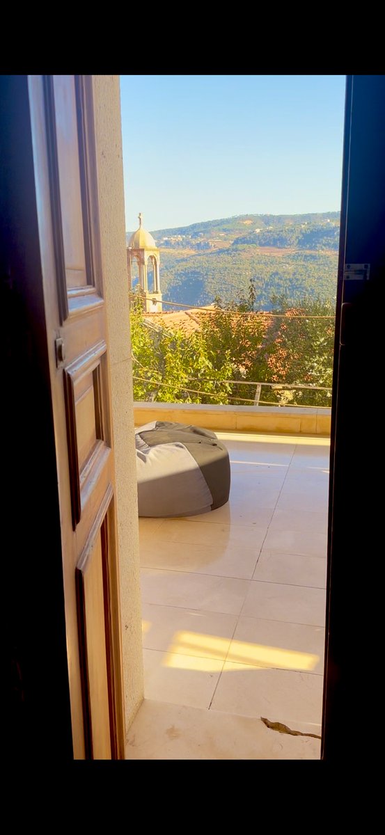 كل ما هو من الزمن العتيق يشعرني بالراحة

بيت سليمة 
لبنان