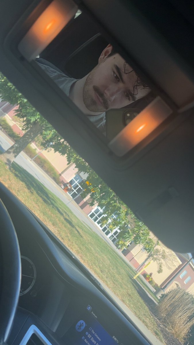 AmphiTV's tweet image. Someone said I look like the dad from inside out 😭