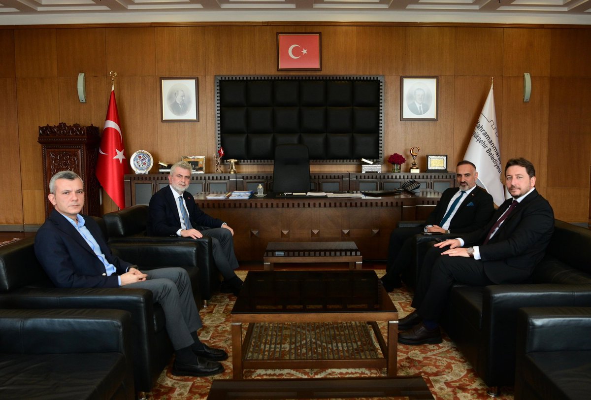kulturturizm46's tweet photo. 📍 Genel Müdürümüz Taner Beyoğlu ve İl Müdürümüz Eshabil Yıldız, Büyükşehir Belediye Başkanımız Fırat Görgel’i ziyaret ederek Yedi Güzel Adam Müzesi ve Andırın Kütüphanesinde incelemelerde bulundu. ✨📚 #Kahramanmaraş #YediGüzelAdam https://t.co/068h3XEseo