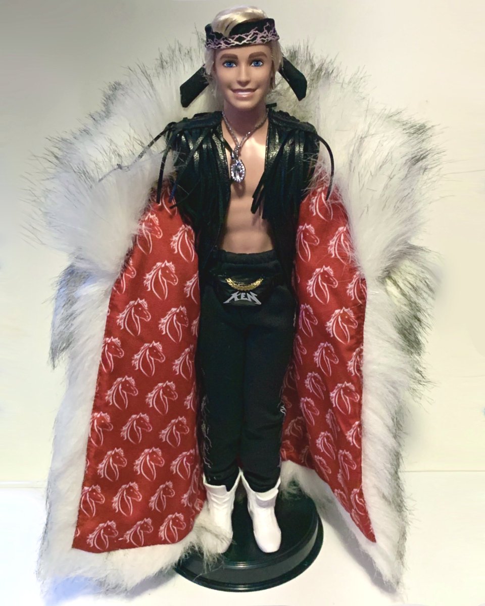 KaiAqua_Ayrika's tweet image. October Post Day 21: This is the Barbie Movie Ken in the Fur Coat. The overly large coat is such a nice piece and makes this doll one of the best Ken dolls out there. Love to see the iconic look from the movie made so well in doll form. 
🖤🐴
#BarbieMovie #Ken #BarbieMovieKen