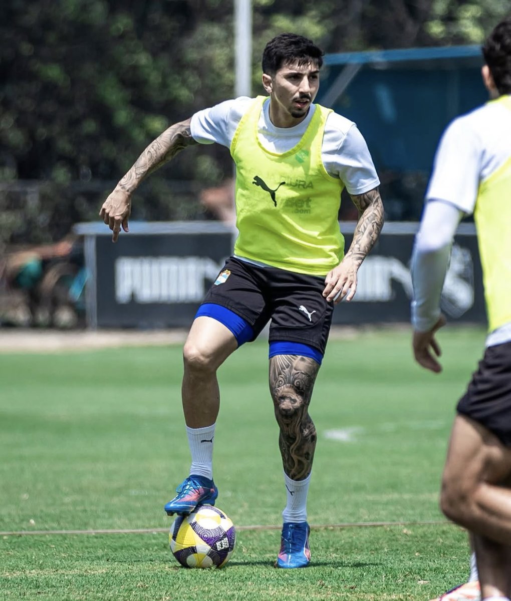 Se confirma lo adelantado: Gustavo Cazonatti venía trabajando en campo desde hace semanas y respondió bien al rigor de las exigencias. Como se informó en Estudio Fútbol, el volante de Sporting Cristal ya hacía fútbol a la par de sus compañeros. La decisión la tiene Paulo Autuori