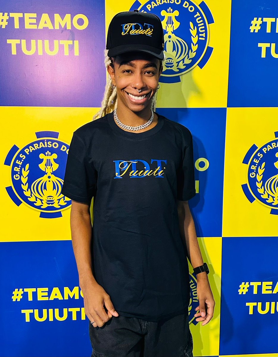 Tuiutioficial's tweet image. Tem novidade na nossa boutique 🧢

A nossa loja física fica aberta, exclusivamente, toda segunda-feira, às 19h. A nova coleção de camisas e bonés está um luxo 🤩 Garanta a sua! 💛💙

📱 Quem quiser fazer uma reserva dos produtos pode entrar em contato em: (21) 97398-1021