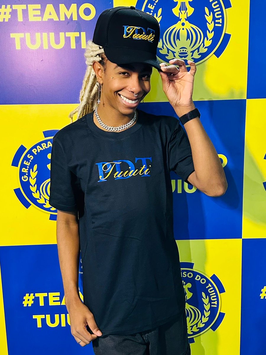 Tuiutioficial's tweet image. Tem novidade na nossa boutique 🧢

A nossa loja física fica aberta, exclusivamente, toda segunda-feira, às 19h. A nova coleção de camisas e bonés está um luxo 🤩 Garanta a sua! 💛💙

📱 Quem quiser fazer uma reserva dos produtos pode entrar em contato em: (21) 97398-1021