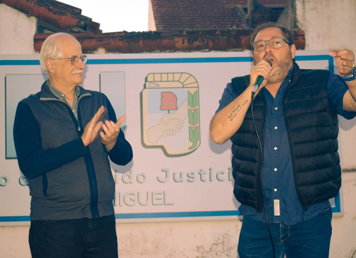 Con la militancia del arco nacional y popular, recibimos con los brazos abiertos a <a href="/JorgeTaiana/">Jorge Taiana</a> en el <a href="/PJSMiguel/">PJSanMiguel</a>.
Fue una jornada de alegría y reencuentro, junto a dirigentes políticos, concejales, organizaciones sociales, referentes barriales, sindicatos, delegados gremiales,