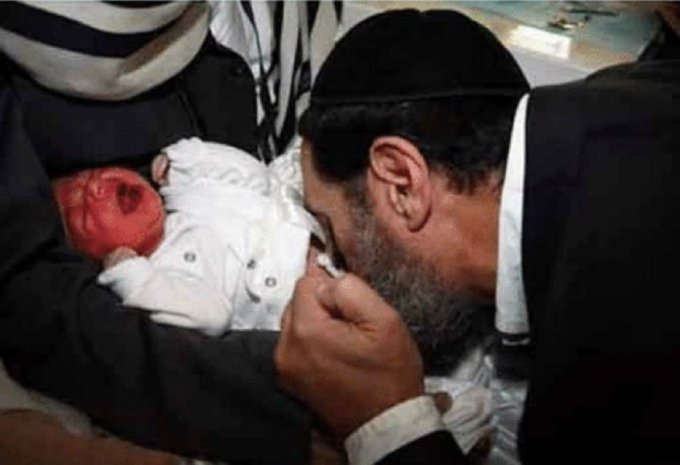 n4_reza's tweet image. Kan nån förklara detta?