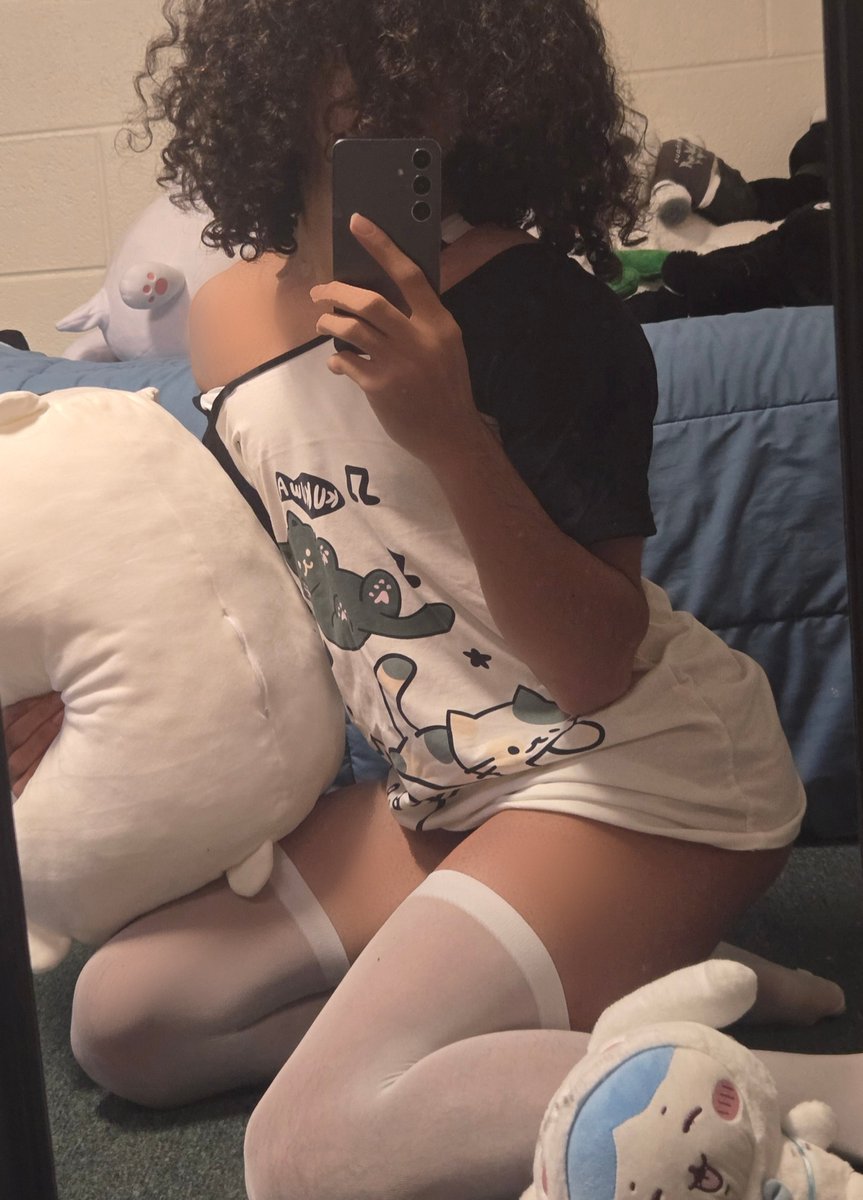 fuwafavt's tweet image. This brat is about 4 sauce packets tall 💢💢