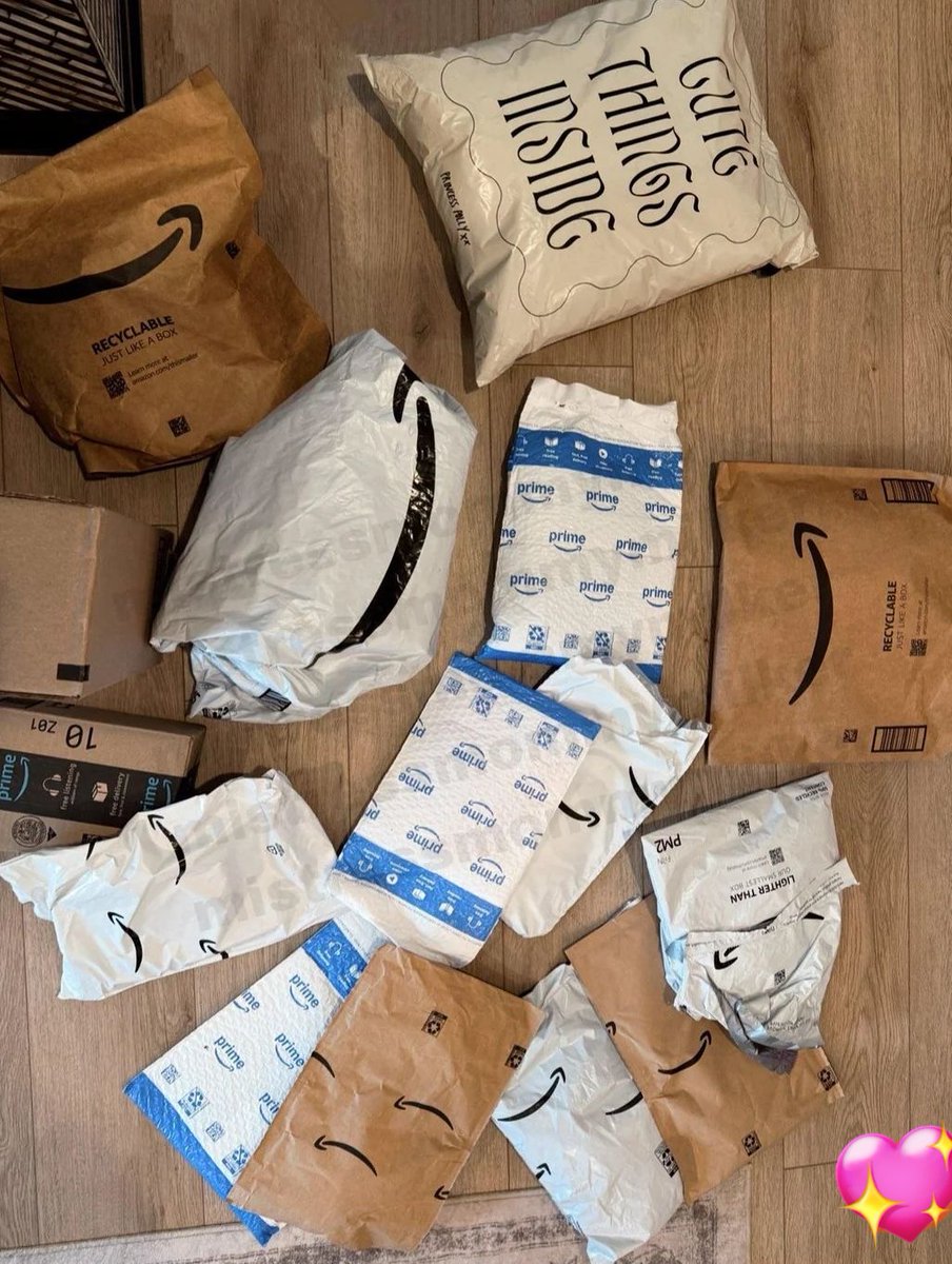 I ♥️ when you shower me with gifts &amp; sends simps! I'm such a spoiled baddie. Time to send more throne.com/tyrafindom