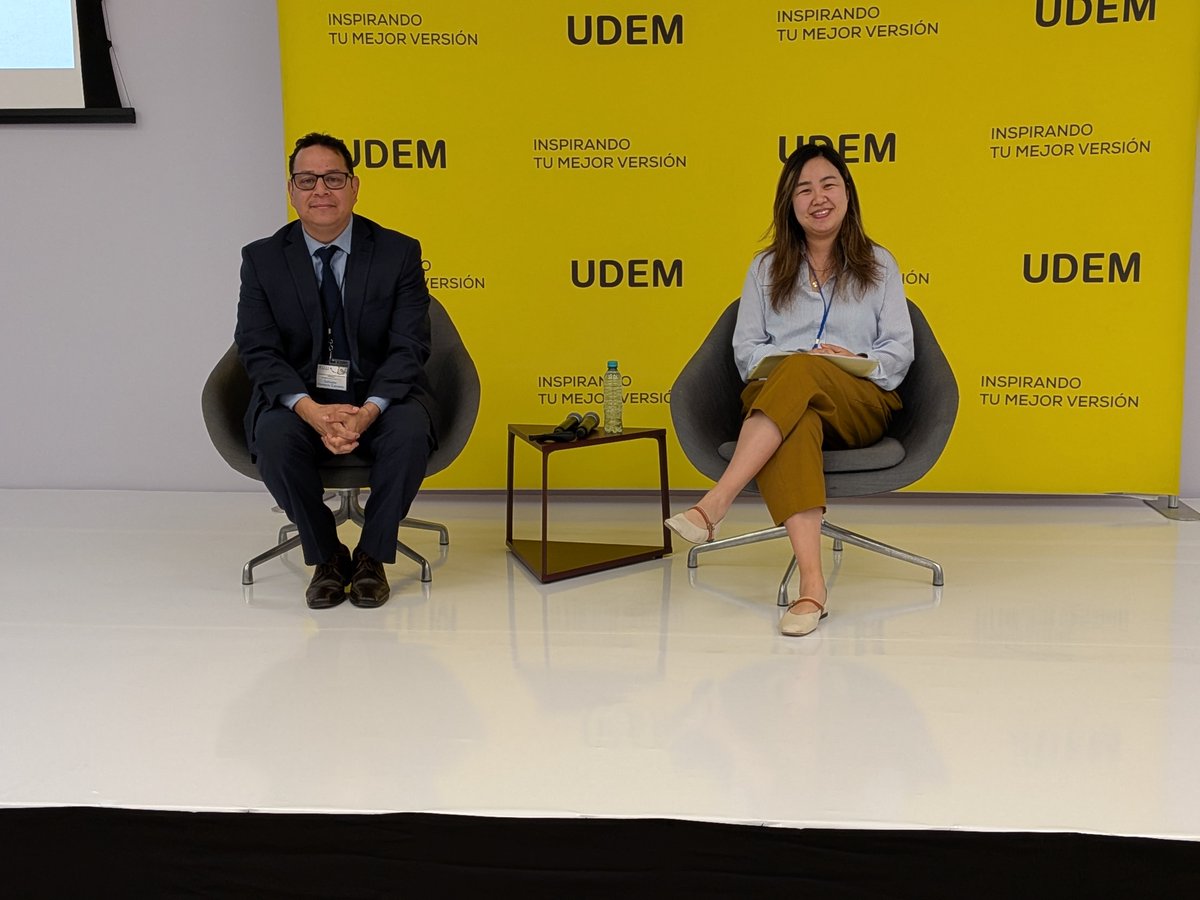 Aperçu législatif de la #LibertéAcadémique : Fabian Salvioli parle de ses liens avec #AutonomieUniversitaire, #Démocratie &amp; #DroitsHumains. Vannie Lau note qu’elle n’est pas protégée par la Charte 🇨🇦. Modéré par <a href="/Sherencia77/">Salvador Herencia-Carrasco</a>, membre du CREDP et conseiller juridique (<a href="/CafaClaa/">@CAFA-CLAA</a>).