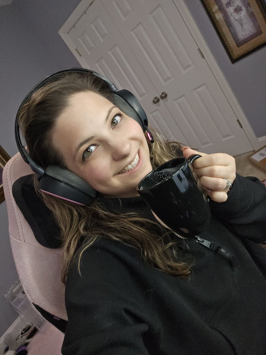 Live with the good ol vintage classic know as dota 2

Ttv/reinessa 💛