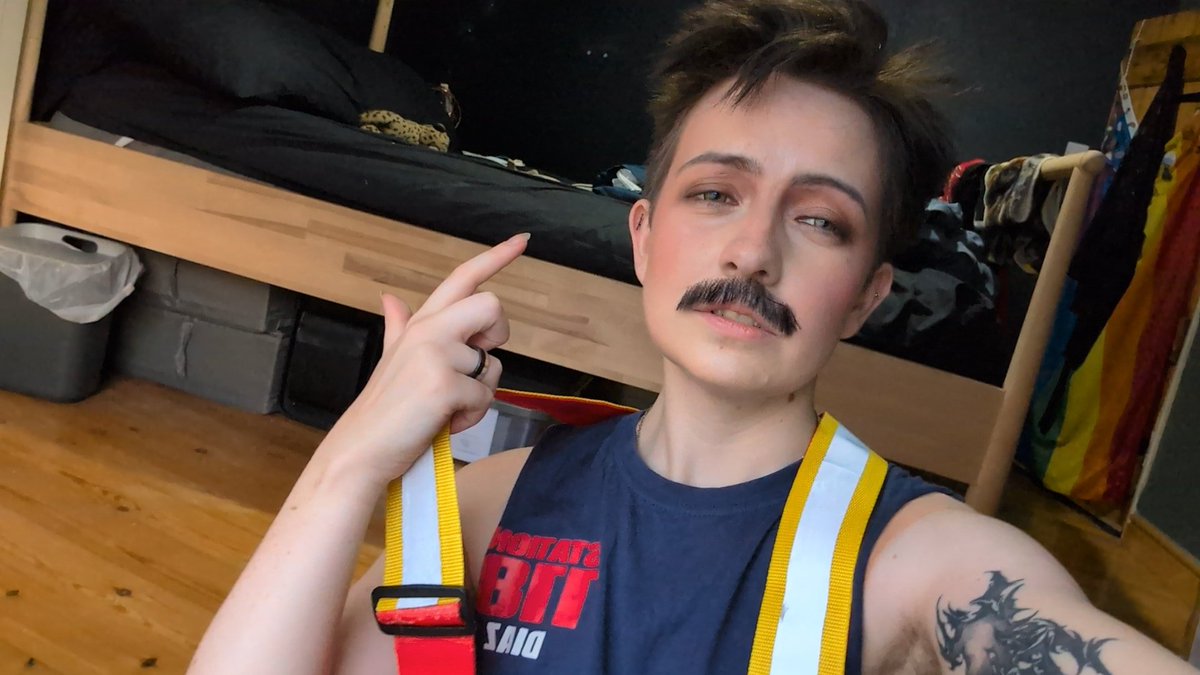 maxie 🚒 ceo of possessive eddie tweet media