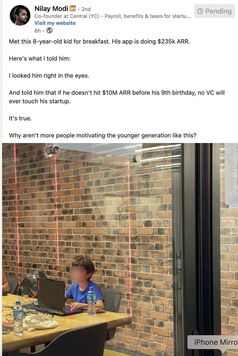 isabellacomelli's tweet image. get me out of linkedin