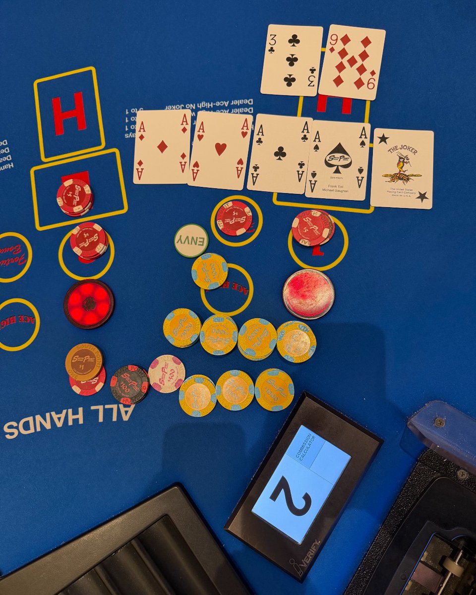 Congrats to the lucky local who hit 5 ACES in Face Up Pai Gow Poker and won $32,807 plus the fortune bonus for $2,000! 💰🎉