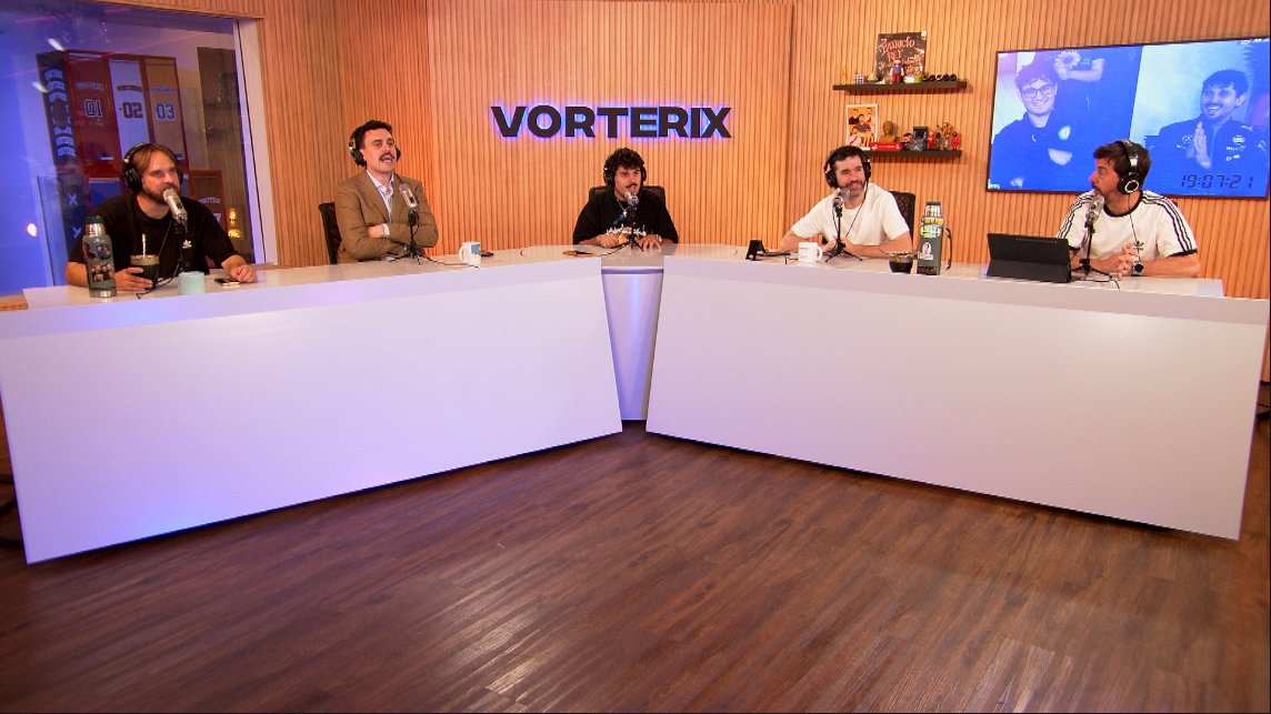 Medio NIÑATO el HOST con la nueva puesta no?

🔗 youtube.com/watch?v=QoMm5f…