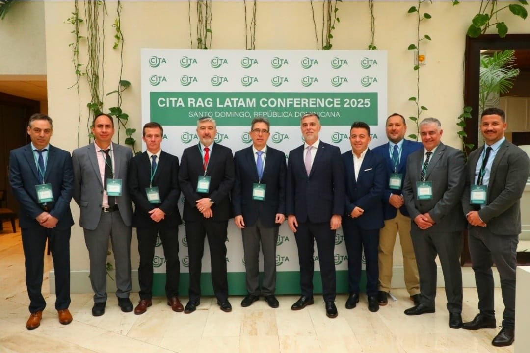 DGAPPRD's tweet image. El director ejecutivo de la DGAPP, Andrés Lugo Risk, disertó en #CITARAGLATAM2025 sobre el proyecto de Inspección Técnica Vehicular (ITV), destacando que no es un trámite mecánico, sino un compromiso con la vida. #DGAPP #APP