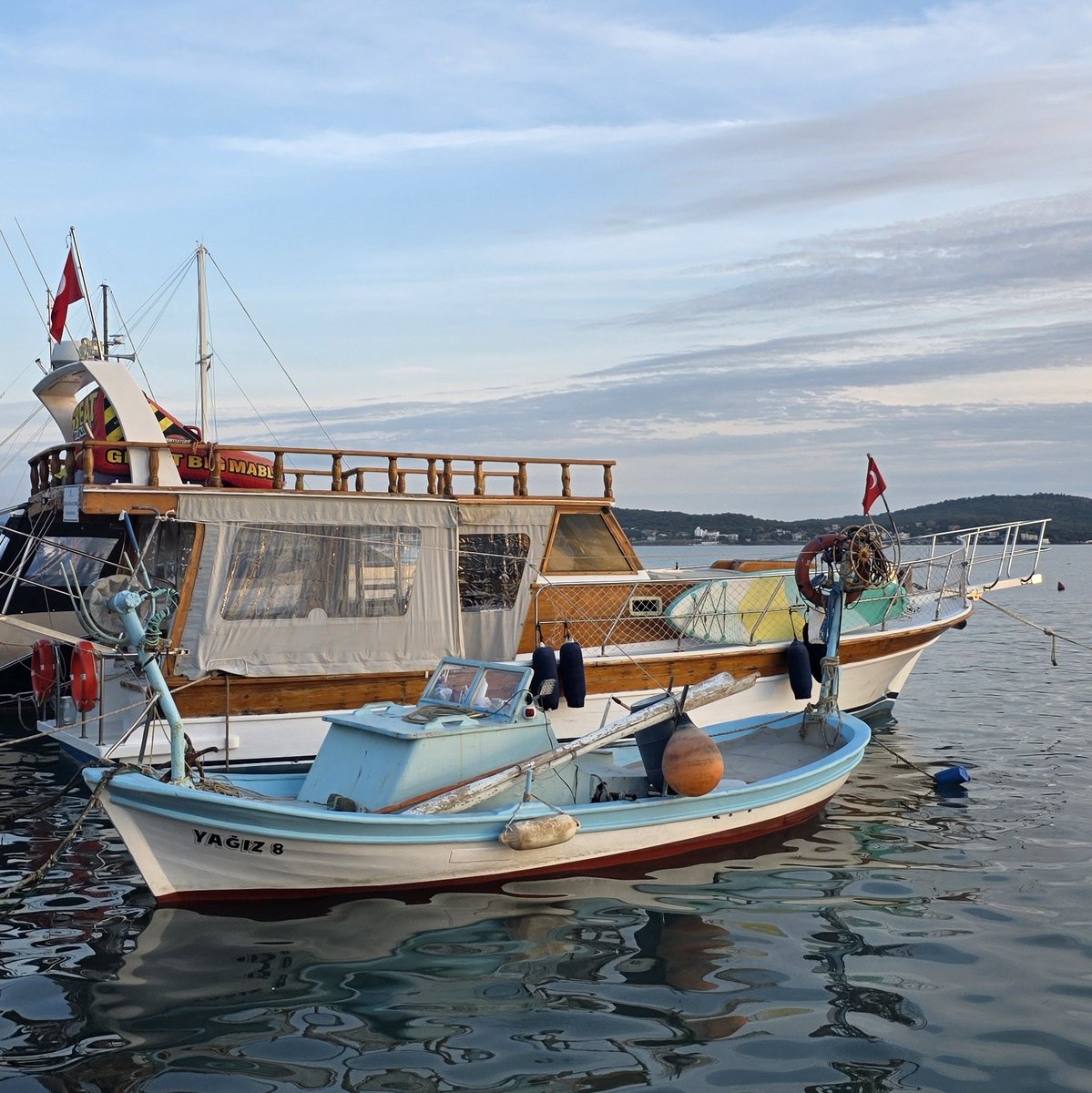 Cunda'nın tekneleri tablo gibi olunca deklanşör basmak ve gören gözlerimize şükretmek...