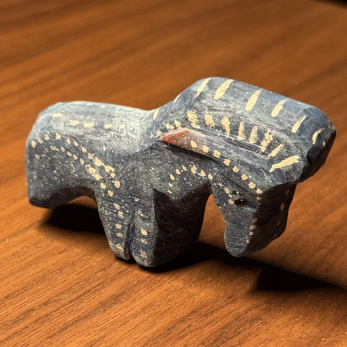 hand carved direhorse :) 
made w basswood, finished with sandpaper and acrylic paint! #avatar