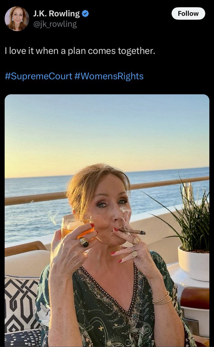 Vicccskz's tweet image. She literally donated £70000 to an anti trans group campaigning to have UK law changed to be less trans inclusive. When the law was changed she posted this tweet.
Keeping the hp franchise relevant is harming trans people bc the money she makes from hp is used for this kinda shit