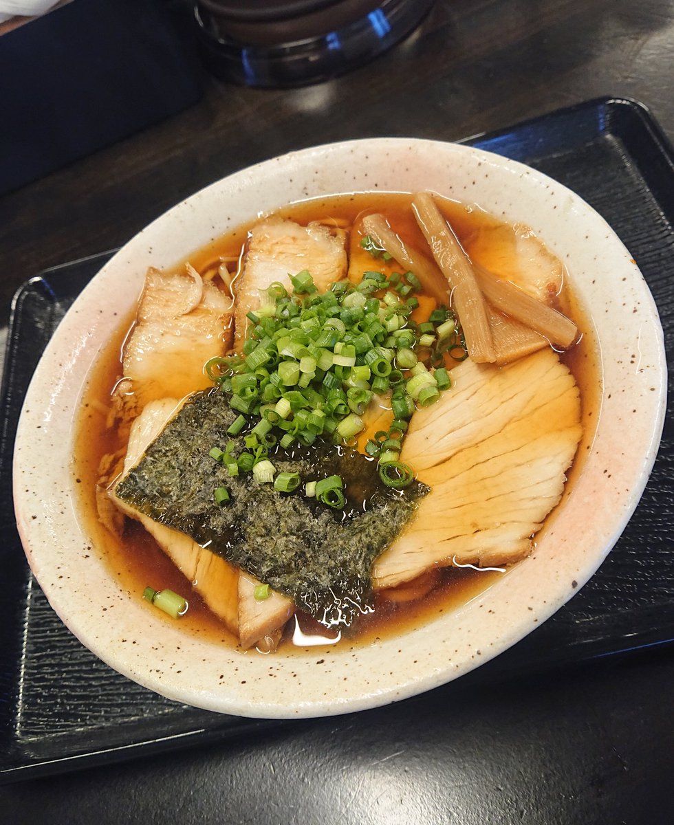 中華そば 池田屋   ＠藤枝市
【 チャーシューMIX 並 】￥950
  ごちそうさまでした!!😋