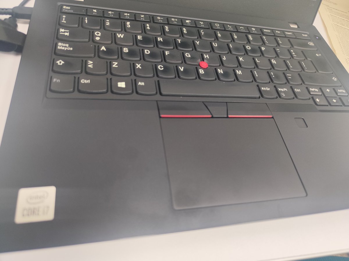 ladelsotano_'s tweet image. Me dieron uno de estos , me debo preocupar?