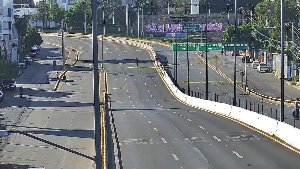SSPCSLP's tweet image. ⚪️🔵 #ReporteVial 🚨#VialidadSLP 

⚠️Actualización 

Toma tus precauciones y planea tus trayectos, prevalece cierre vial en las siguientes vialidades: 

⛔️Cordillera de los Alpes e Himalaya 
⛔️Calle Arsénico y acceso a Río Santiago 
⛔️Salvador Nava en el tramo de Goytortua a…