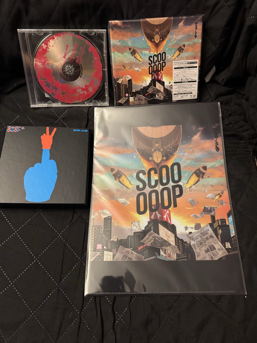 cembor's tweet image. Obligatory @bandmaid album pics. Plus bonus item I was able snag via proxy service. 😎 #bandmaid #scooooop #startover