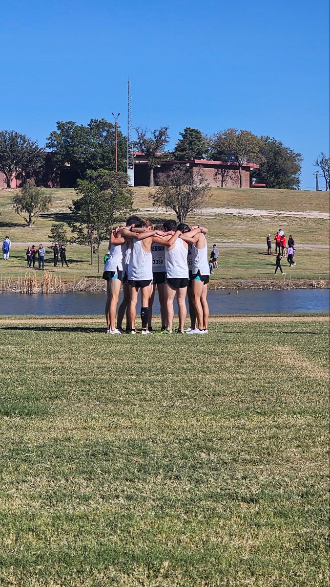 Hawk Running tweet media