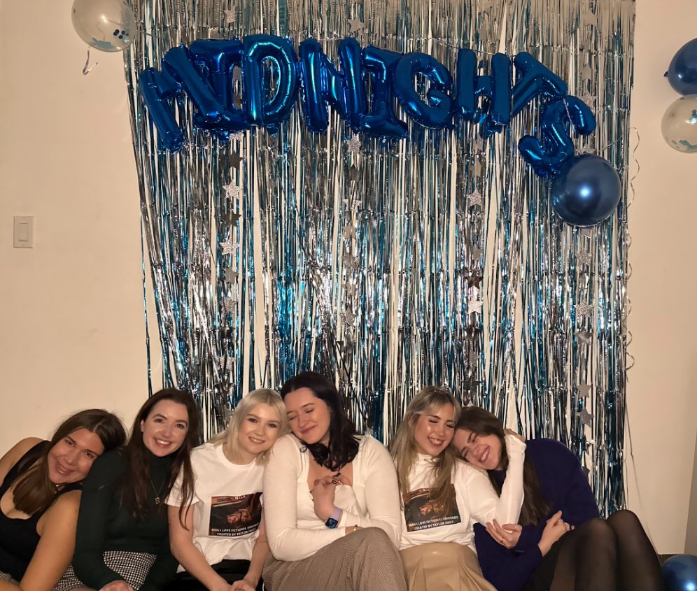 penthouseheart's tweet photo. happy bday midnights !!!!! i will love you forever and ever #3YearsofMidnights https://t.co/d7INRSRsFR