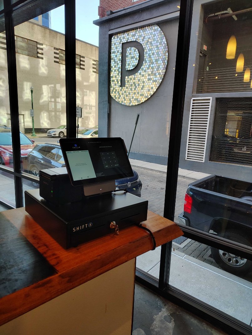 CPando_SkyTab's tweet image. JAYS COFFEE AND CUISINE  is COMMING!– Downtown Memphis’ sleek, modern coffee have in!  Sip a perfectly brewed hot latte 📷 or devour one of their mouthwatering sandwiches &amp;amp; wraps 📷 – every bite is a treat for your belly.  Classy comfort meets downtown energy. Your new favorite…