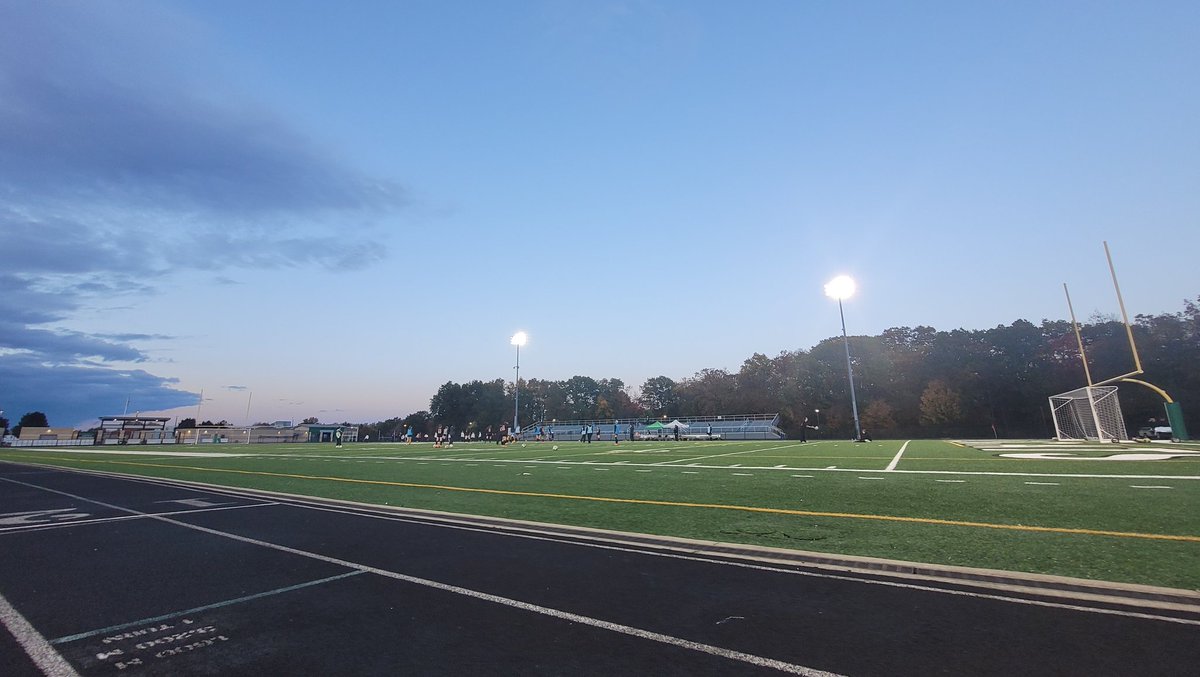 CLillstrungNH's tweet photo. ⚽️ 👋 - I've made it to Wilson Mills
Here for No. 1 girls Crop side Mayfield's D2 NE4 district semi hosting Austintown-Fitch
Enjoying this before the 🌧  hits ... it's on its way
15-match district semi Tuesday ... let's see how this goes
Stay dry, NH area 🌂 https://t.co/fGXljP7XEp