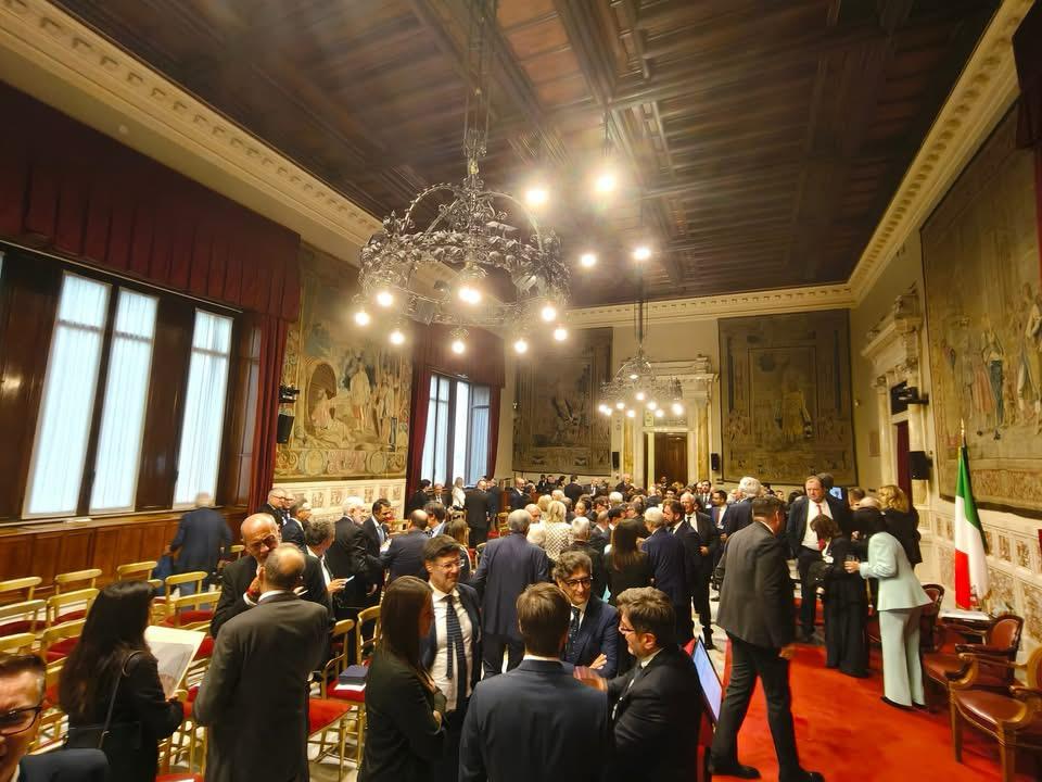 Ecco le #prime #foto della nostra grande #squadra in #azione #oggi alla Sala della Regina della Camera dei Deputati per la #quarta #edizione dei <a href="/ConfAssTW/">CONFASSOCIAZIONI</a>  Awards con una #partecipazione #veramente #straordinaria...

#Confassociazioni #laretedellereti #awards #azionistidelPaese