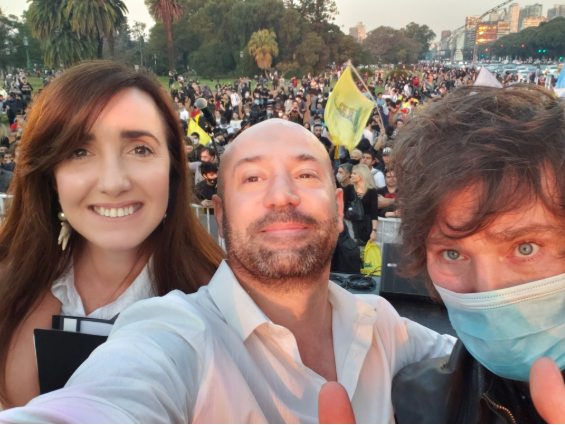 Gabrielaivy66's tweet image. la que no respetaste y te fuiste a marchar con Spagnuolo y tu vice?